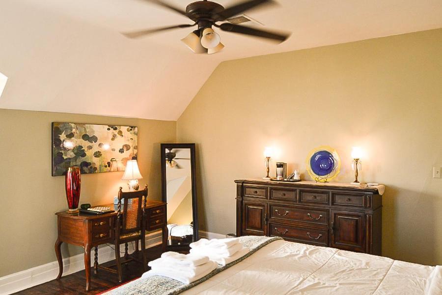 Bed and Breakfast 300 Clifton Minneapolis Pokój zdjęcie